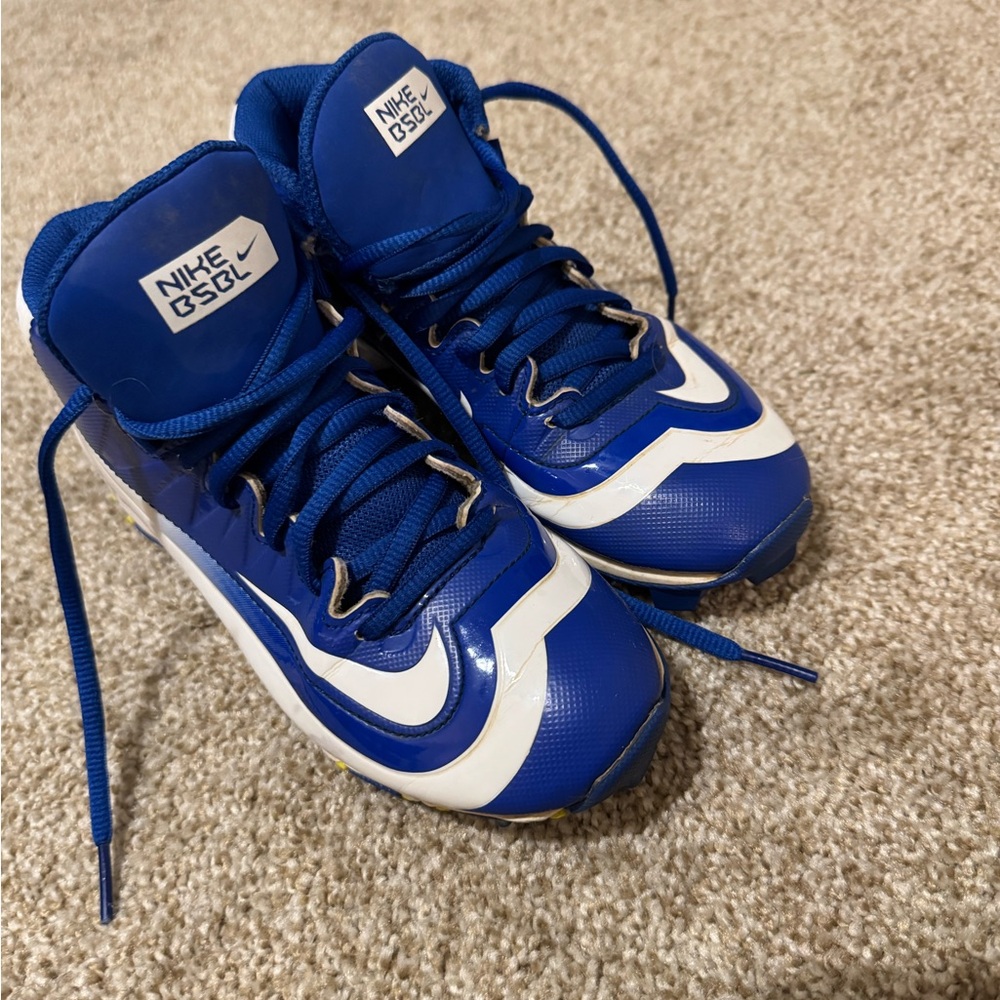 Nike BSBL Boys 2y cleats - Picture 8 of 8